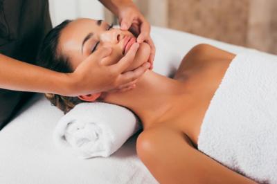 NEW Clarins Sensory Journey – Face & Body